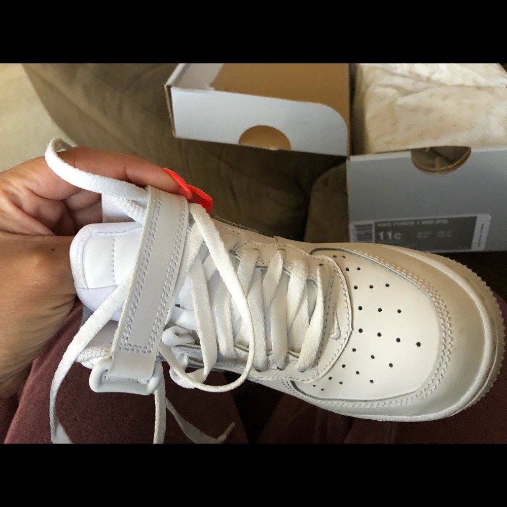 Af1 - Picture 4 of 5